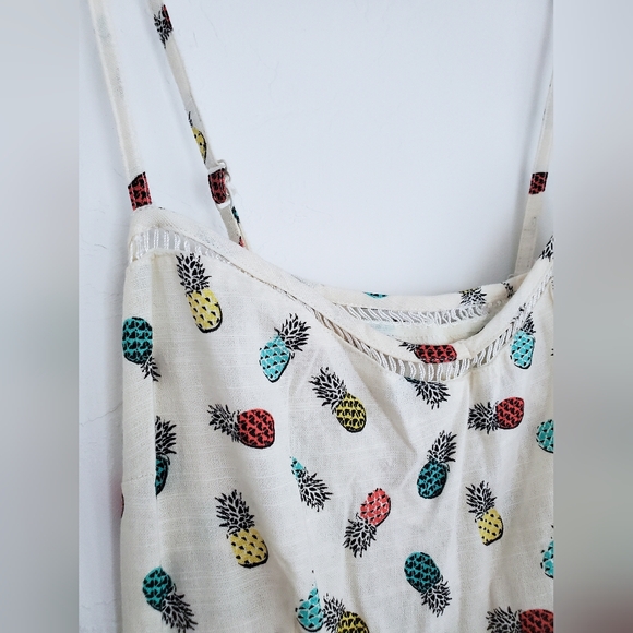 Stylish White Patterned Summer Dress - Picture 4 of 7